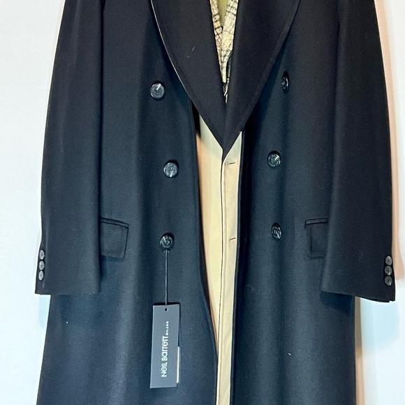 I have a beautiful Neil Barrett luxury coat retail for $3400 - Picture 12 of 16